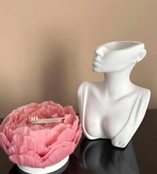 Свічка квітка троянда натуральний бджолиний віск на підставці