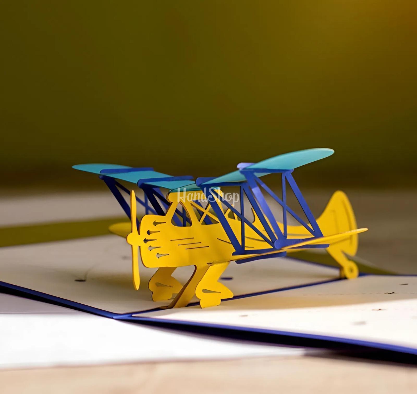 Об’ємна чоловіча листівка ручної роботи 3d літак Ukraine Об’ємна чоловіча листівка ручної роботи 3d літак Ukraine