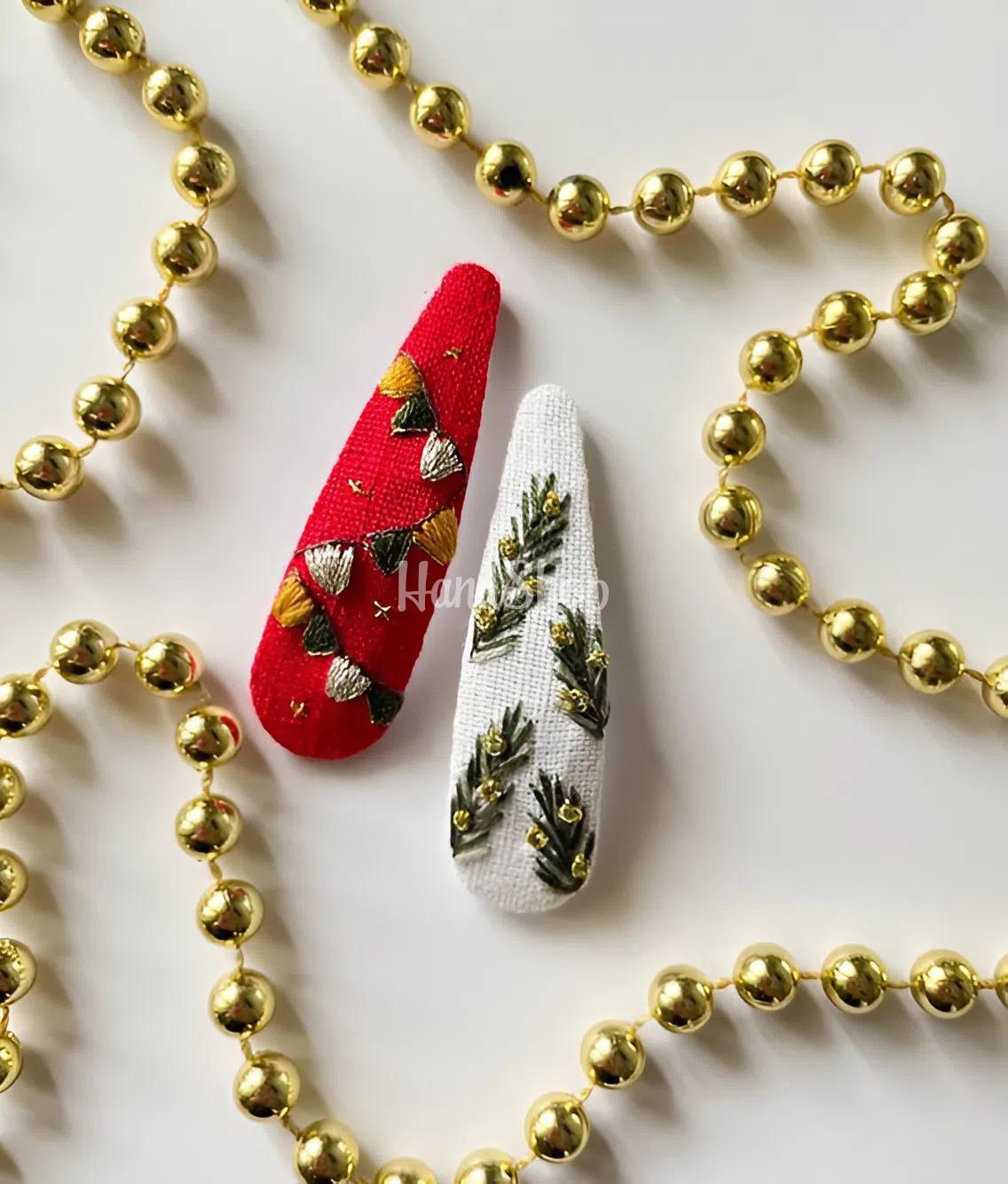 Різдвяні заколки прапорці гілочки сосни, вишивка 2 шт! Різдвяні заколки прапорці гілочки сосни, вишивка 2 шт!