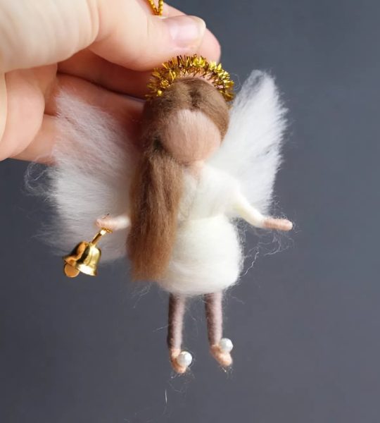 Різдвяна лялька з вовни в білій сукні ангел підвіска 2026