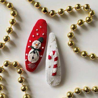 Різдвяні заколки сніговик льодяник, ручна вишивка 2 шт!