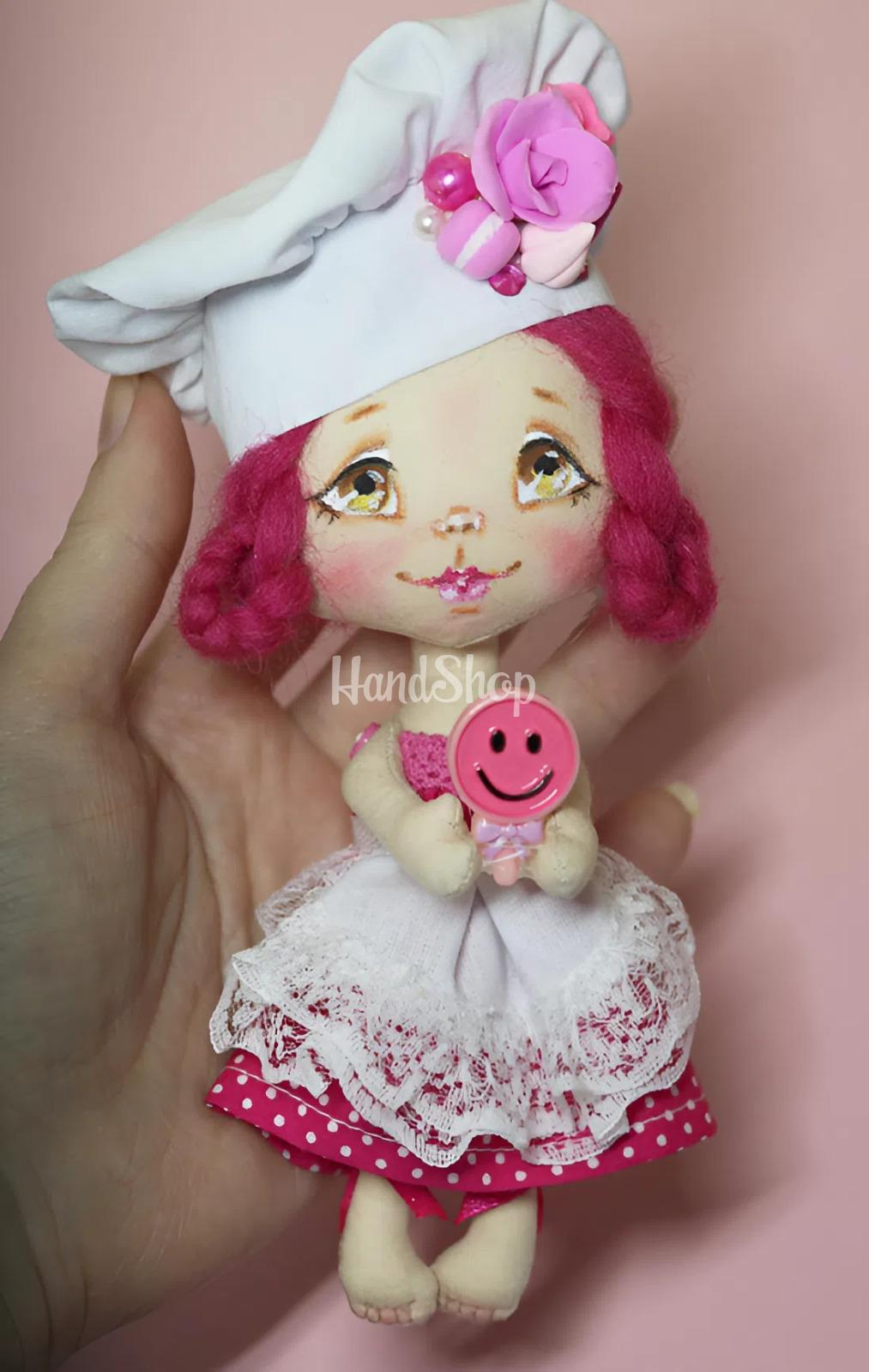 Сувенірна дитяча текстильна лялька кухар кондитер 2026 Сувенірна дитяча текстильна лялька кухар кондитер 2026