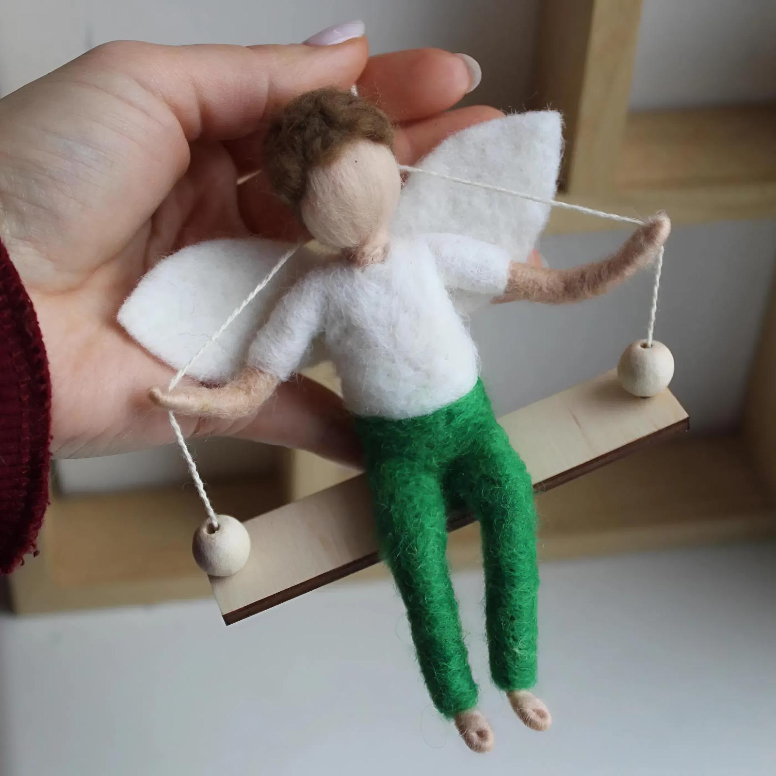 Лялька хлопчик валентин ангел підвіска на качельці Лялька хлопчик валентин ангел підвіска на качельці