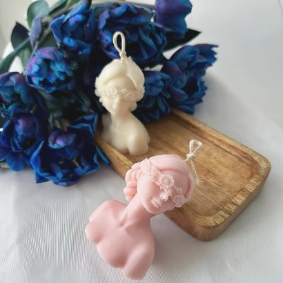 Сувенірна свічка дівчинка весна з соєвого воску (на вибір!)