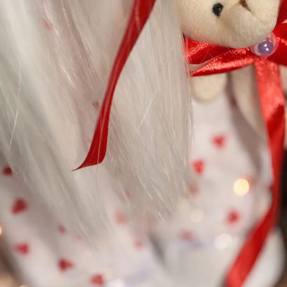 Лялька валенинка тільда блондинка в комбінезоні зайка