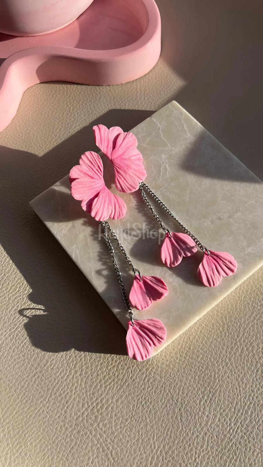 Авторські довгі сережки рожеві пелюстки полімерна глина Авторські довгі сережки рожеві пелюстки полімерна глина