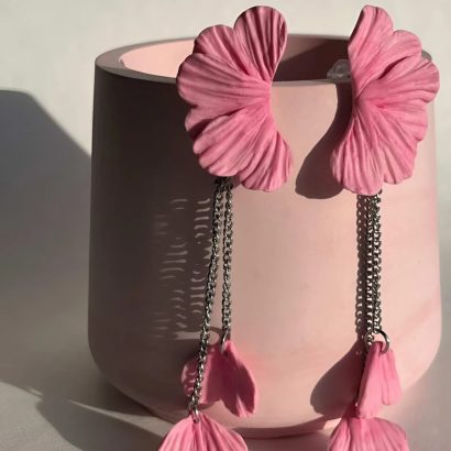 Авторські довгі сережки рожеві пелюстки полімерна глина