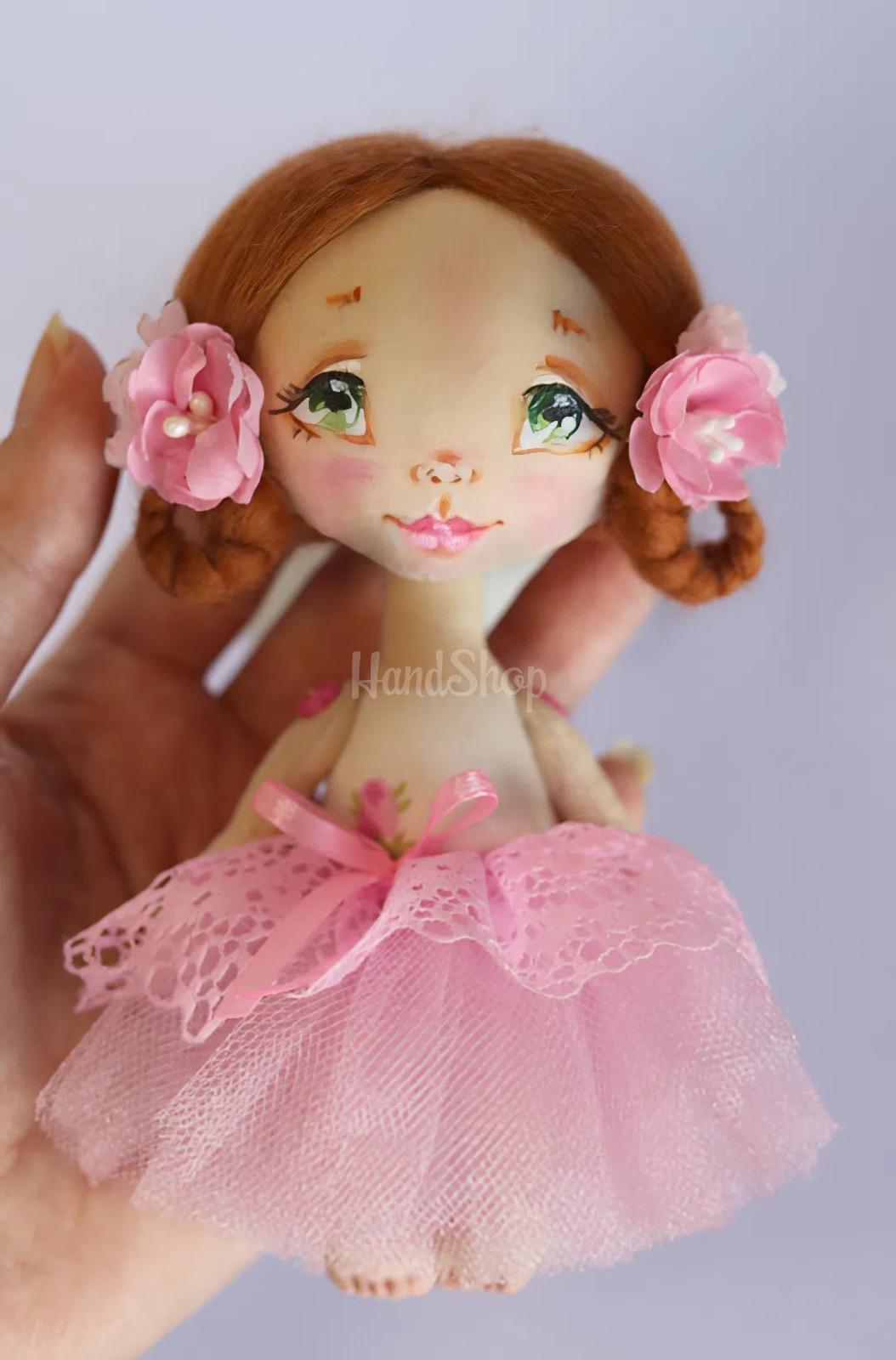 Дитяча лялька іграшкова балерина у пишній рожевій сукні Дитяча лялька іграшкова балерина у пишній рожевій сукні