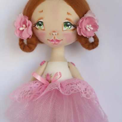 Дитяча лялька іграшкова балерина у пишній рожевій сукні