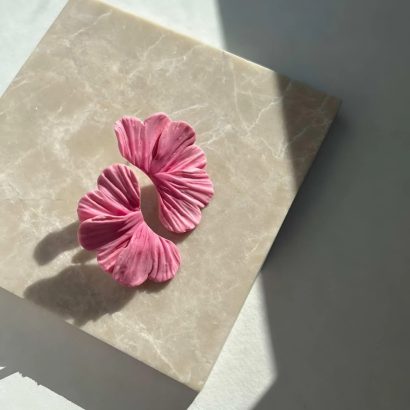 Авторські сережки рожеві пелюстки полімерна глина