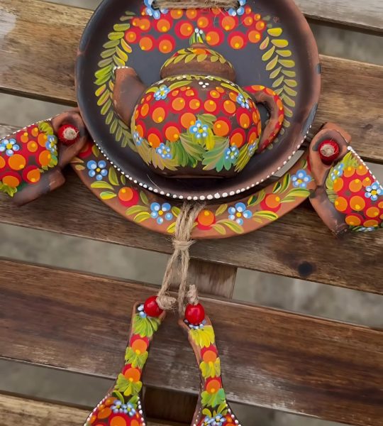 Авторська керамічна підвіска панно коромисло з розписом