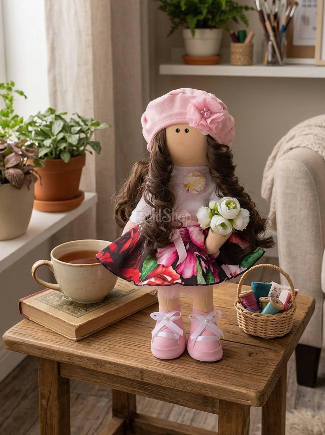 Ігрова лялька тільда з кудрявим довгим волоссям з квітами Ігрова лялька тільда з кудрявим довгим волоссям з квітами