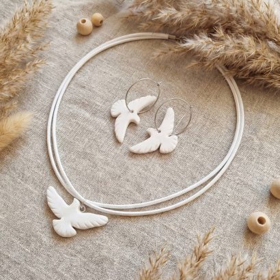 Набір прикрас сережки та кулон пташки голубки зі глини