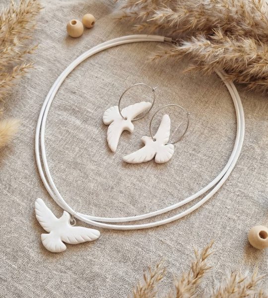 Набір прикрас сережки та кулон пташки голубки зі глини