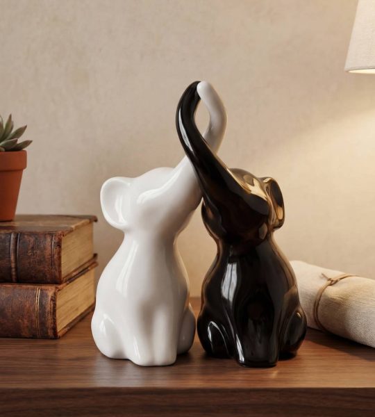 Декоративні порцелянові чорно-білі слоники наречені