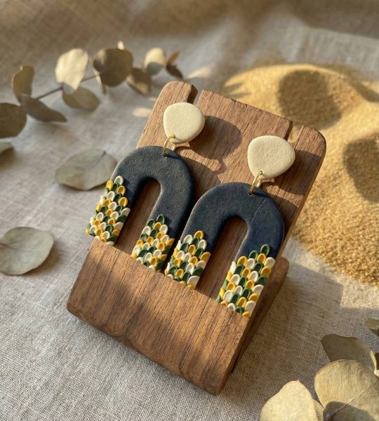 Стильні авторські жіночі сережки ручна робота глина