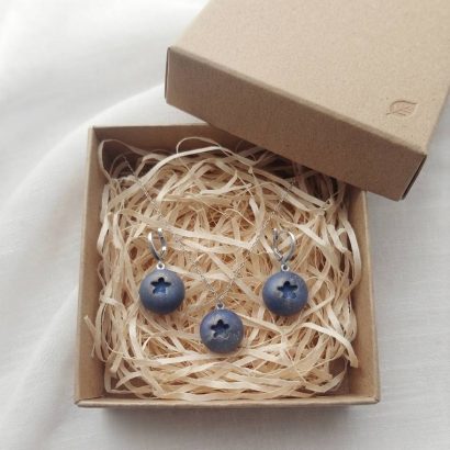 Набір прикрас кулон та сережки ягідки чорниці полімерна глина