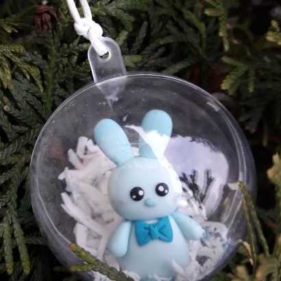 Набор прозрачных шарок на елку с зайчиками