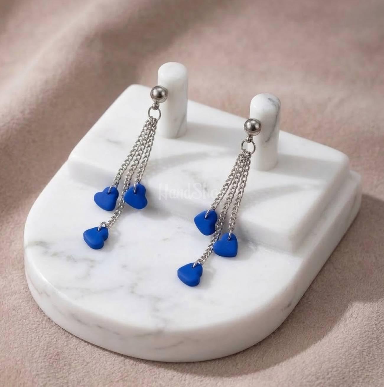 Жіночі довгі сережки сині міні сердечка на ланцюжку глина Жіночі довгі сережки сині міні сердечка на ланцюжку глина