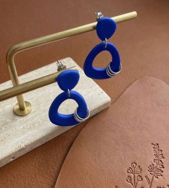 Жіночі геометричні сині сережки з полімерної глини