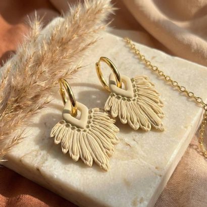 Стильні жіночі сережки з полімерної глини в стилі бохо