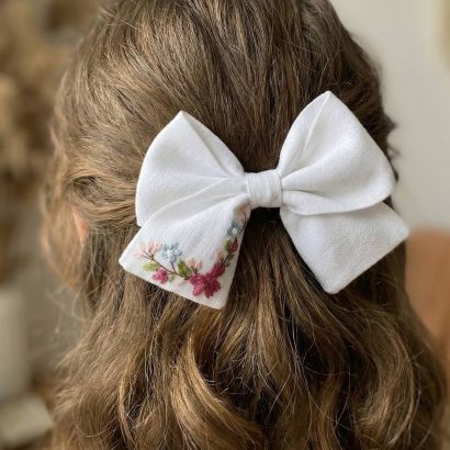 Бантик для волосся дитячий ручна вишивка рожеві квіти