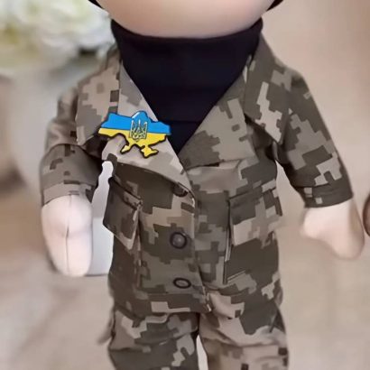 Сувенірні ляльки тільда молодята у військові мілітарі формі