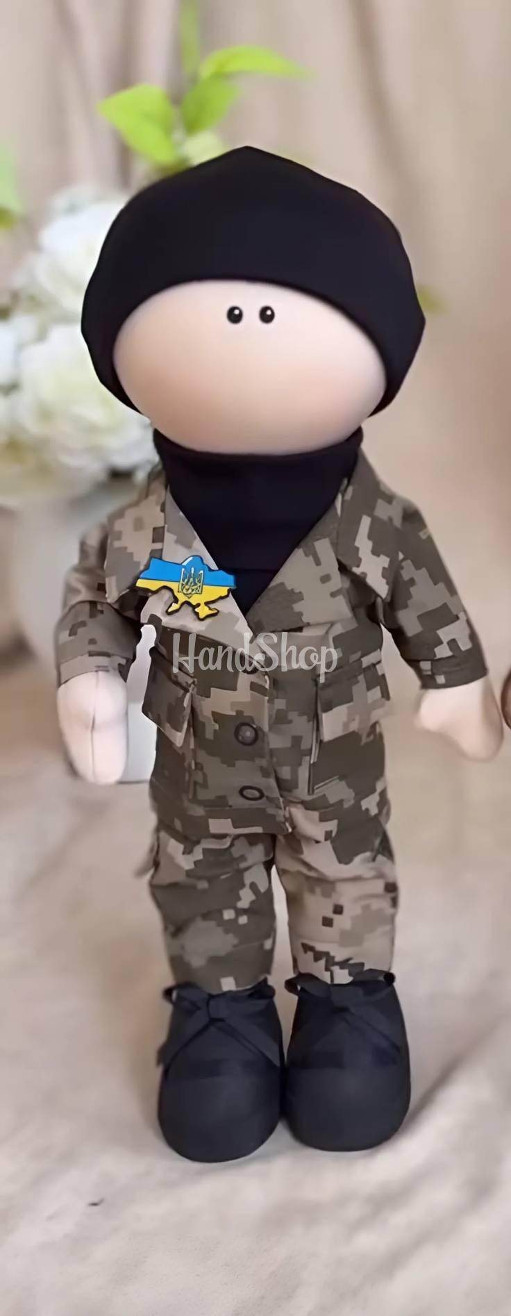 Сувенірні ляльки тільда молодята у військові мілітарі формі Сувенірні ляльки тільда молодята у військові мілітарі формі