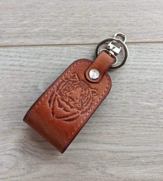 Брелок тигр из кожи символ 2022 года