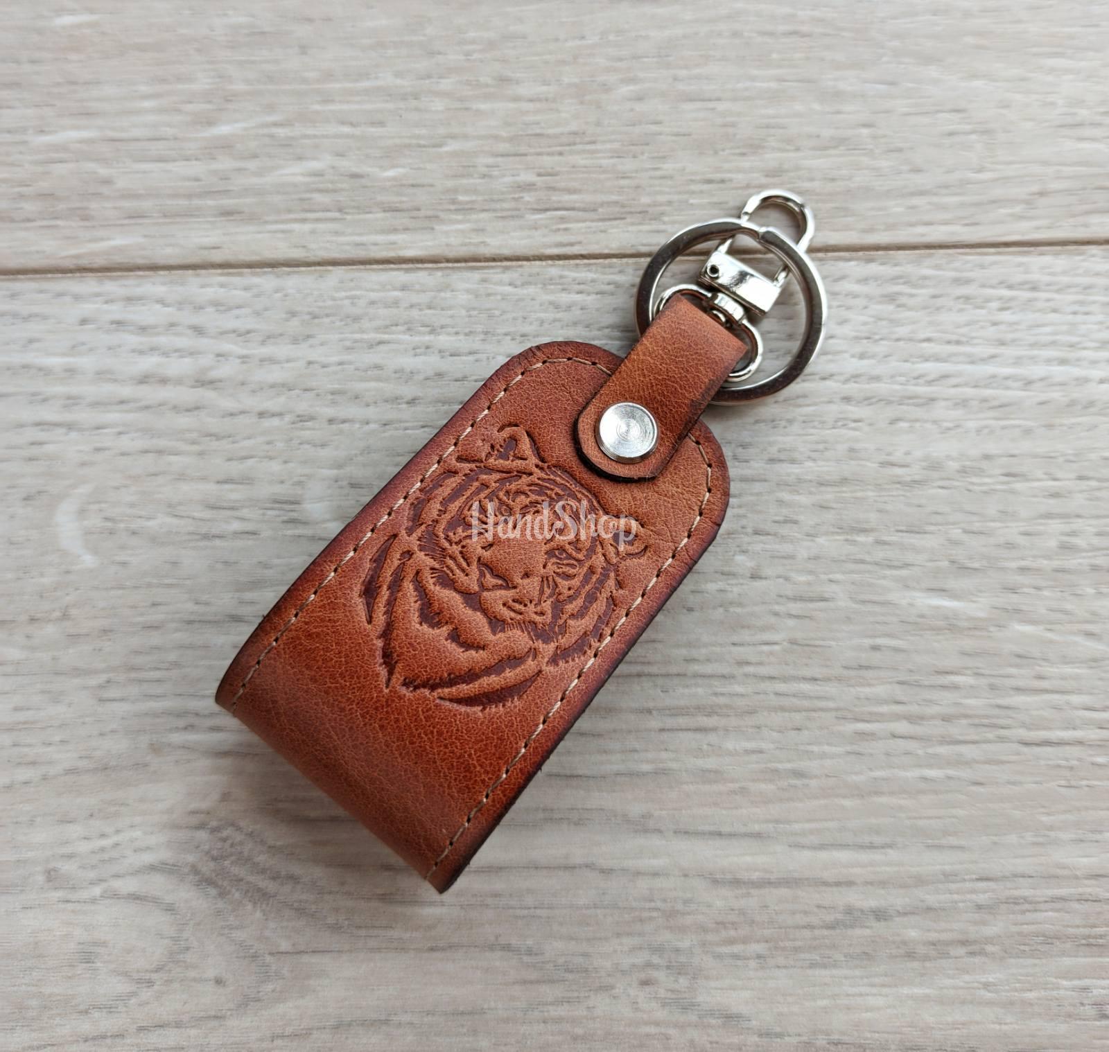 Брелок тигр из кожи символ 2022 года Брелок тигр из кожи символ 2022 года