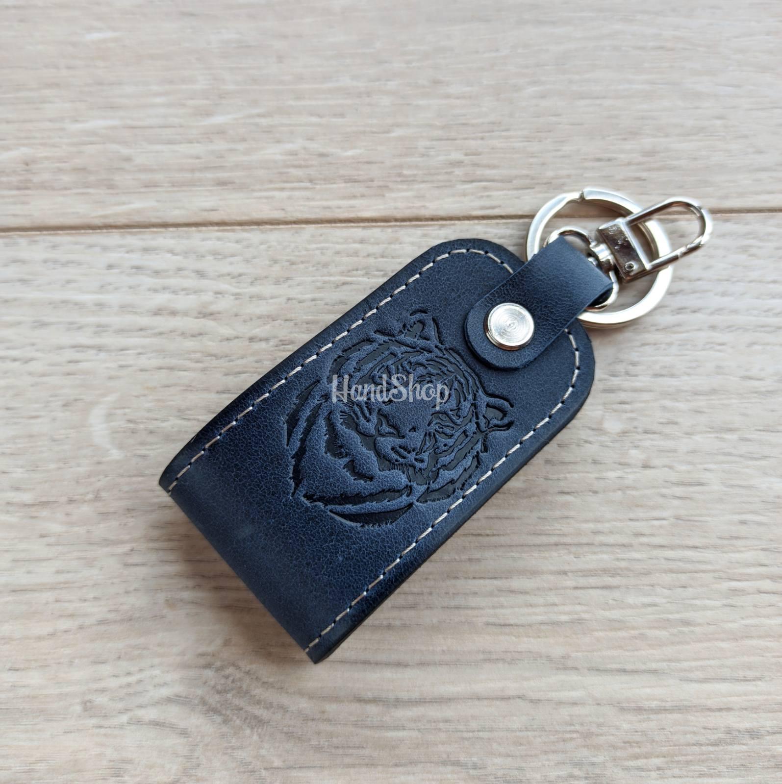 Брелок тигр из кожи символ 2022 года Брелок тигр из кожи символ 2022 года