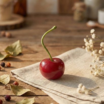 Набір свічок ягідки вишень бджолиний віск, 3 шт!