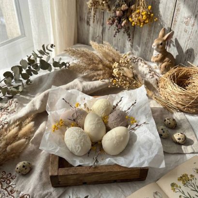 Набір сувенірних великодніх яєць з натурального соєвого воску, 3 шт