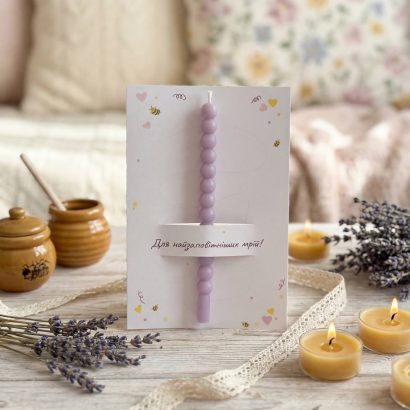 Листівка зі свічкою бенто-кульки, сірником, чиркалом