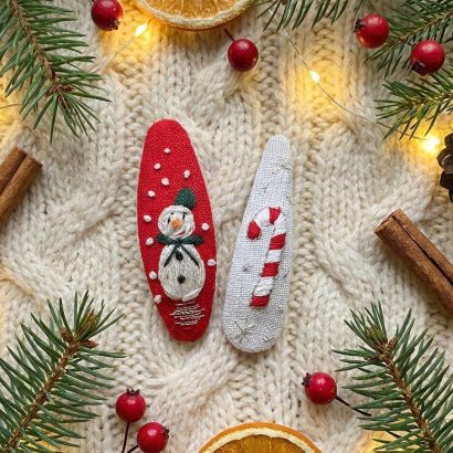 Різдвяні заколки сніговик льодяник, ручна вишивка 2 шт!