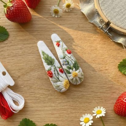 Заколочки для волосся квіти ромашки та суничка, вишивка