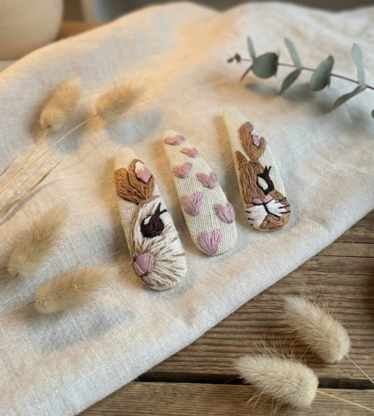 Дитячі заколки для волосся рожеві сердечка та зайка вишивка, 3 шт