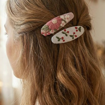 Дитячі заколки для волосся квіти, ягідки ручна вишивка