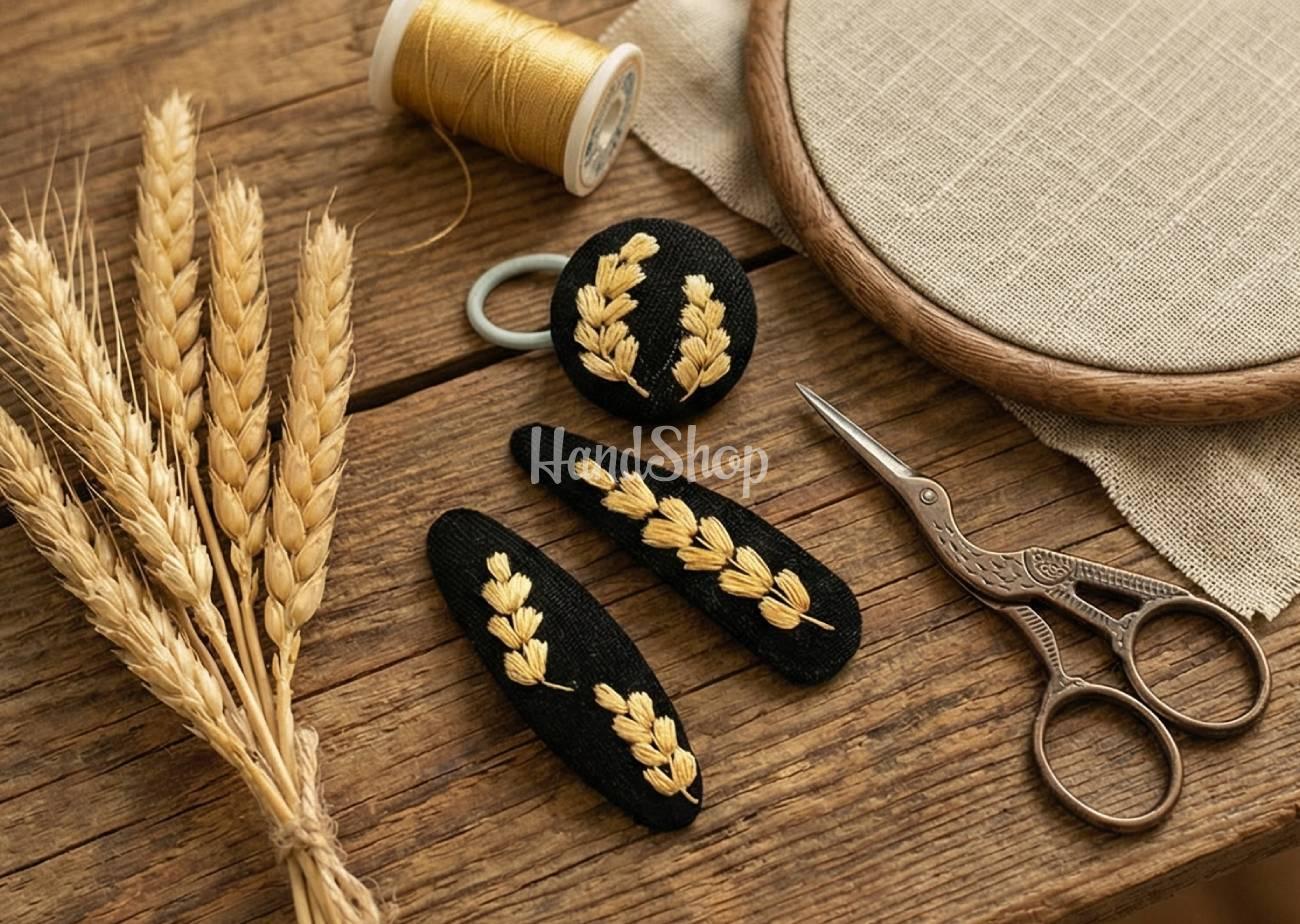 Заколки 2 шт та резинки 1 шт українські колоски вишивка Заколки 2 шт та резинки 1 шт українські колоски вишивка