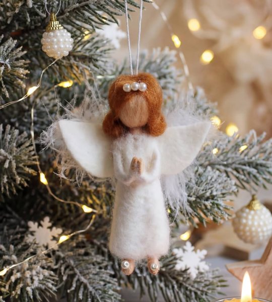 Янгол лялька рижий на ниточці підвіска сувенір на ялинку