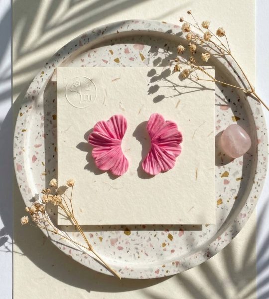 Авторські сережки рожеві пелюстки полімерна глина