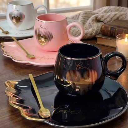 Сувенірна чашка з тарілкою крила кераміка love (на вибір!)