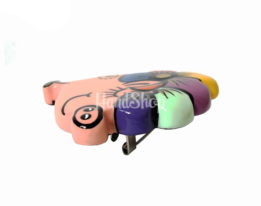 Украшения из дерева детская брошка свинка Украшения из дерева детская брошка свинка