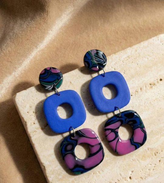 Авторські довгі сережки з полімерної глини геометричні