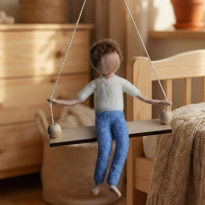 Лялька валентин ангел підвіска з шерсті на качельці сувенір