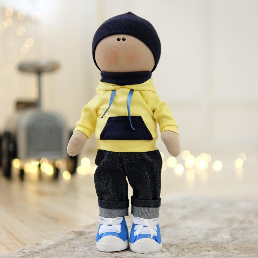 Кукла текстильная интерьерная украинский парень