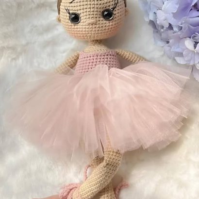 Лялька балеринка в пуантах велика сувенірна іграшка