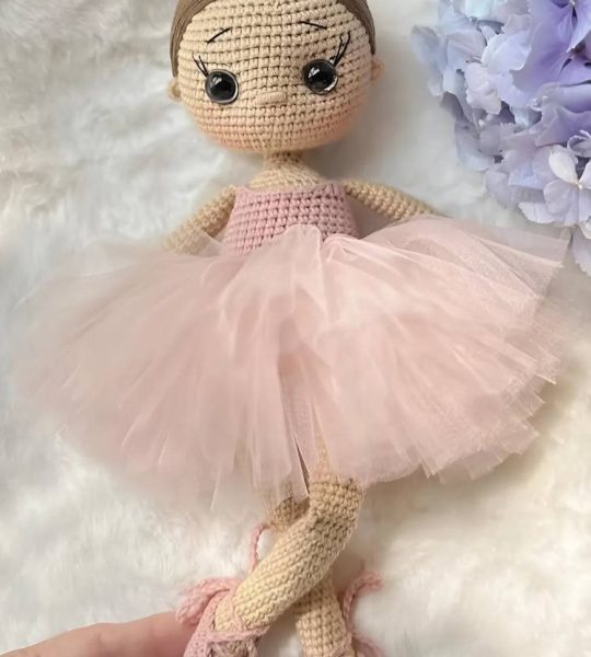 Лялька балеринка в пуантах велика сувенірна іграшка