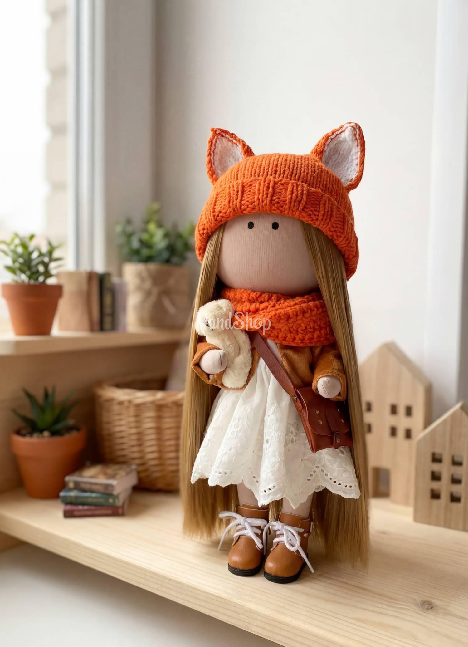 Ігрова текстильна сувенірна лялька руда лисичка в шапочці Ігрова текстильна сувенірна лялька руда лисичка в шапочці