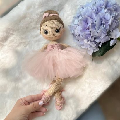 Лялька балеринка в пуантах велика сувенірна іграшка